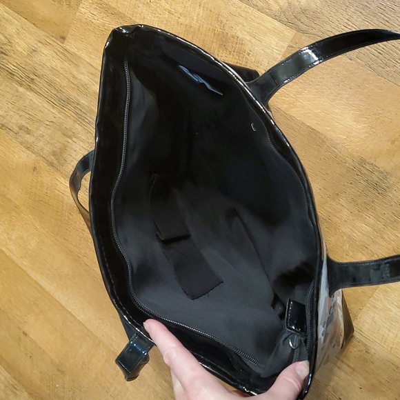 Disney x The Bradford Exchange Mickey Mouse Iconic Faux Leather Tote Bag - Picture 10 of 11